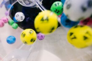 lottery balls falling